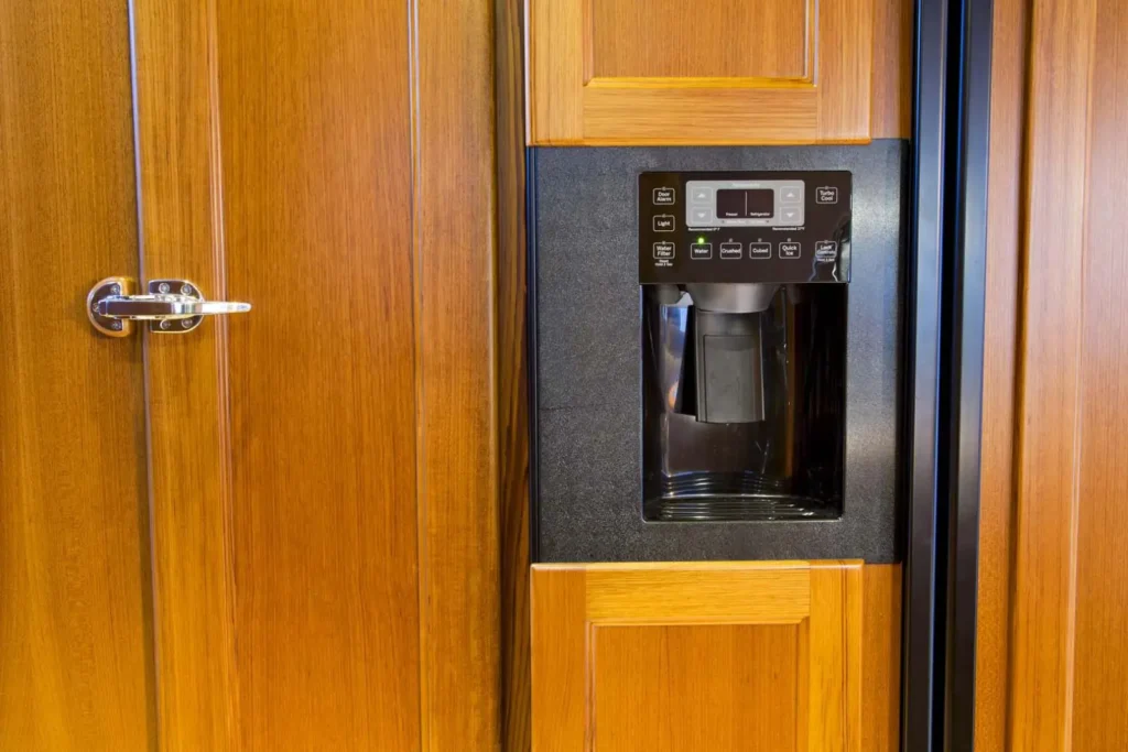 Detail photo of the Fleming 58 / 60