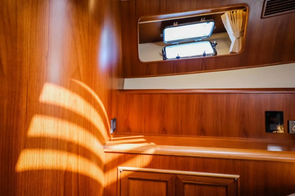 Detail photo of the Fleming 65