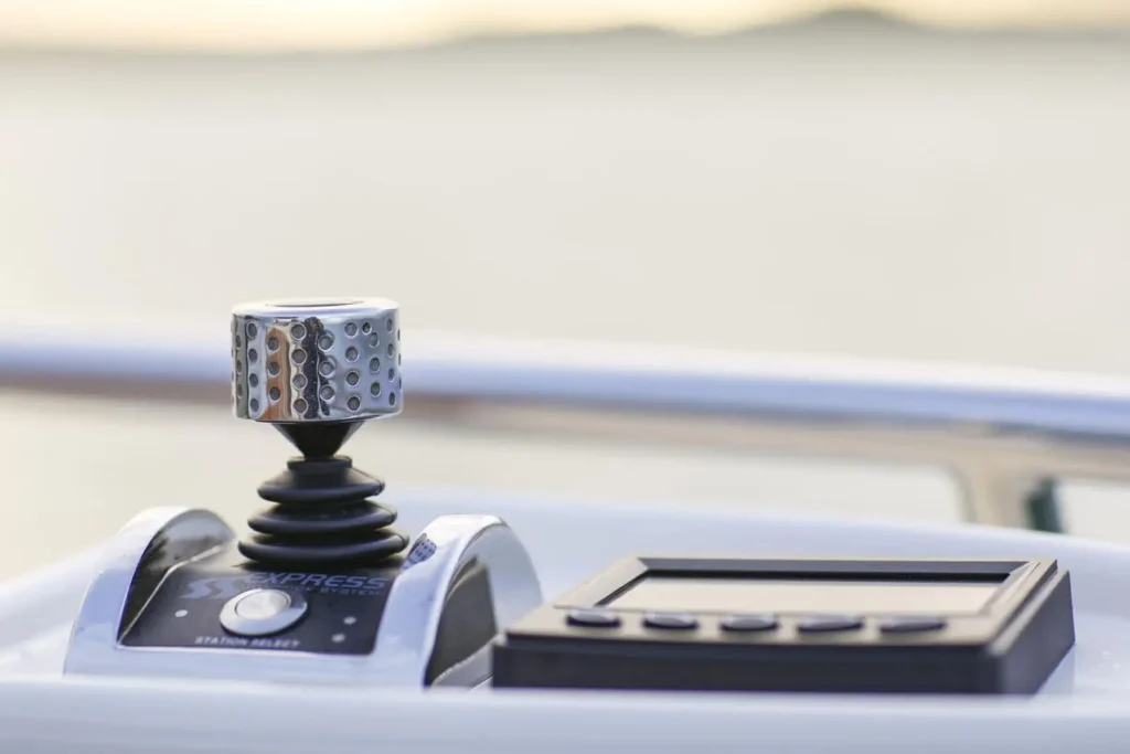 Detail photo of the Fleming 65