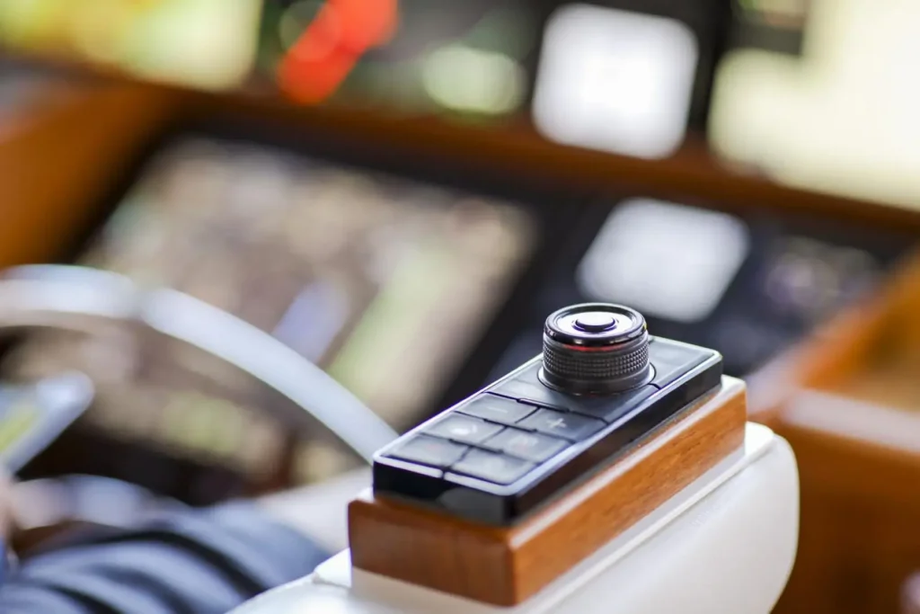 Detail photo of the Fleming 65