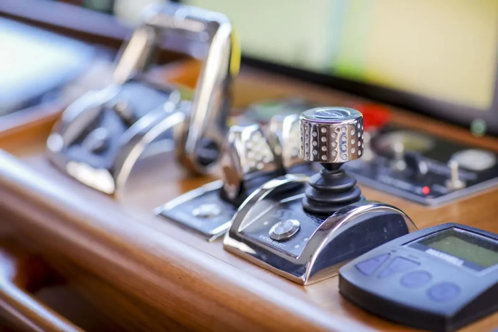 Detail photo of the Fleming 65