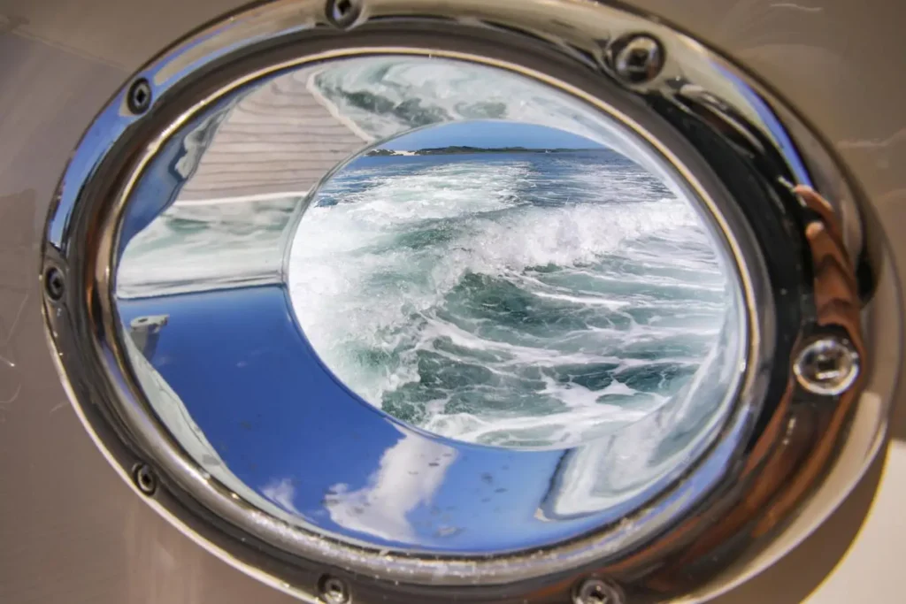 Detail photo of the Fleming 65