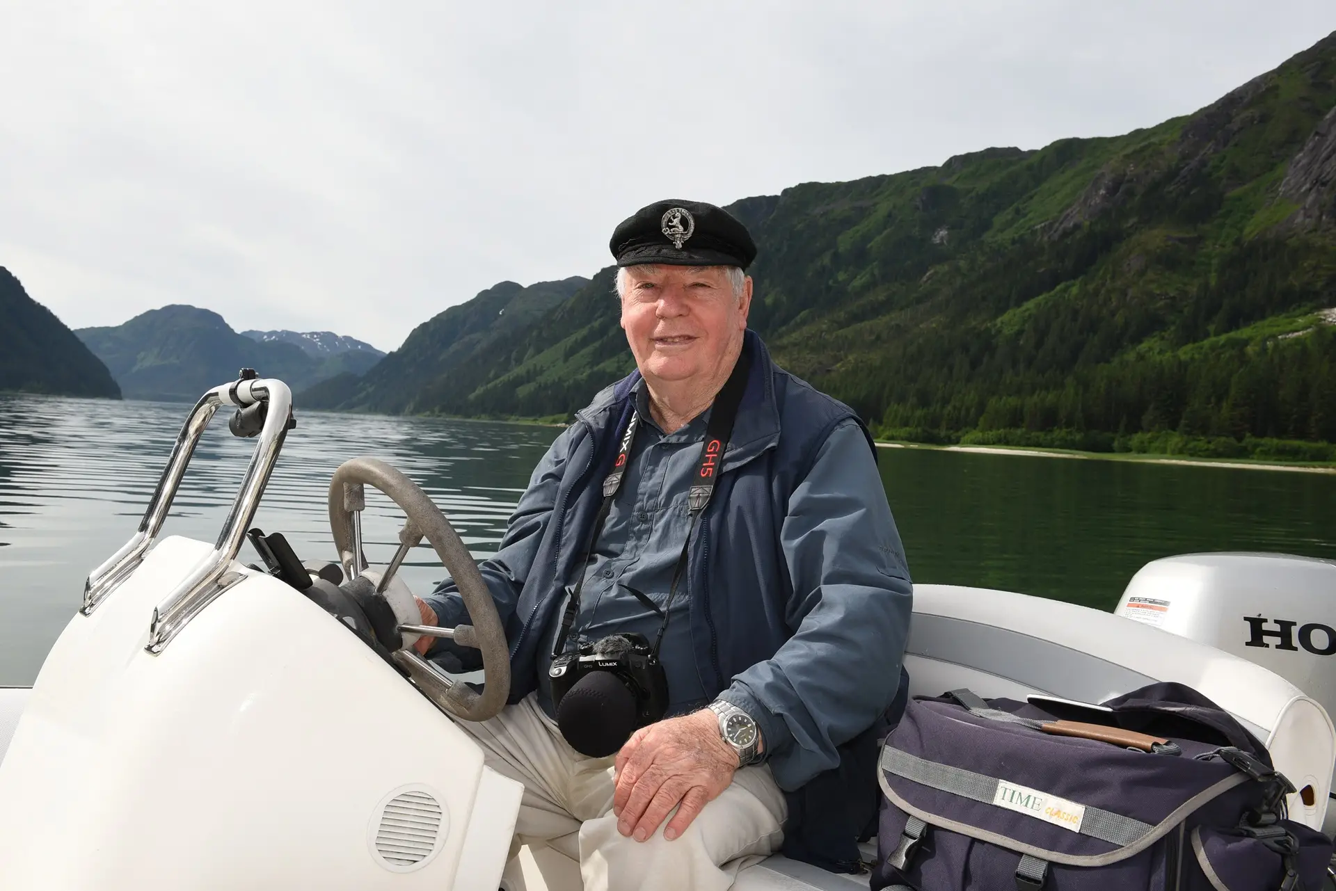 Image of a yacht in the sea